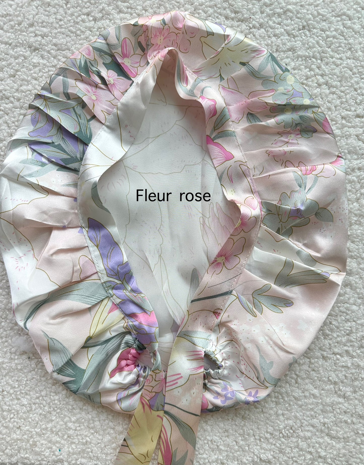 Bonnet ajustable en soie de mûrier 19 mommes