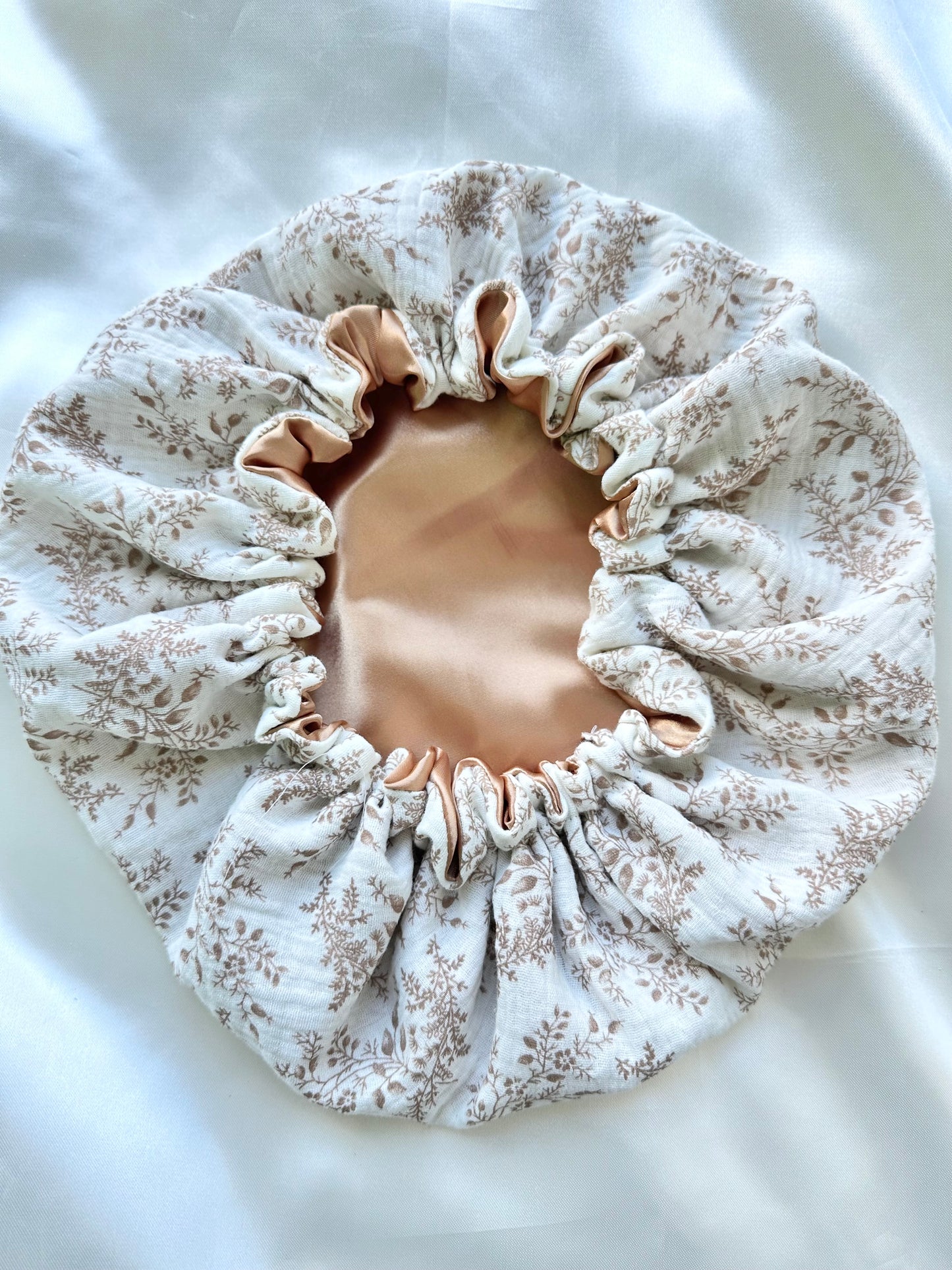 Bonnet réversible en satin et gaze de coton coup de cœur ♥️