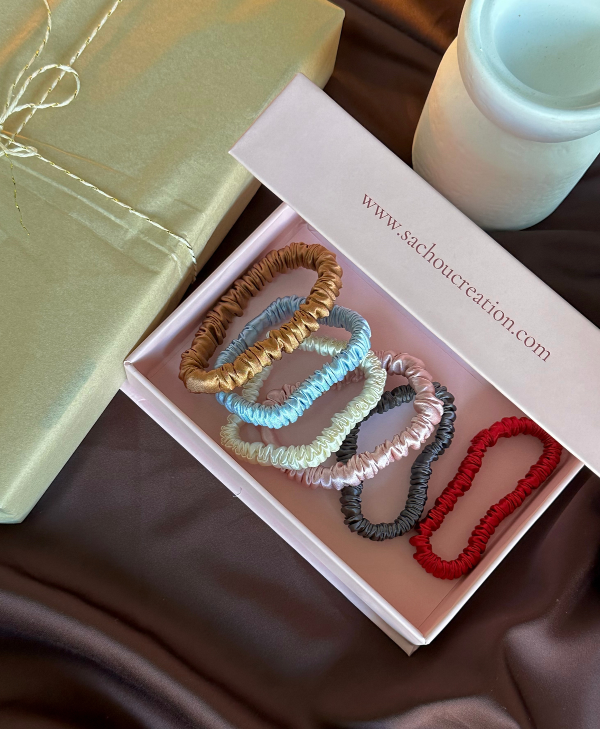 Coffret cadeau 100% soie de mûrier 19 mommes