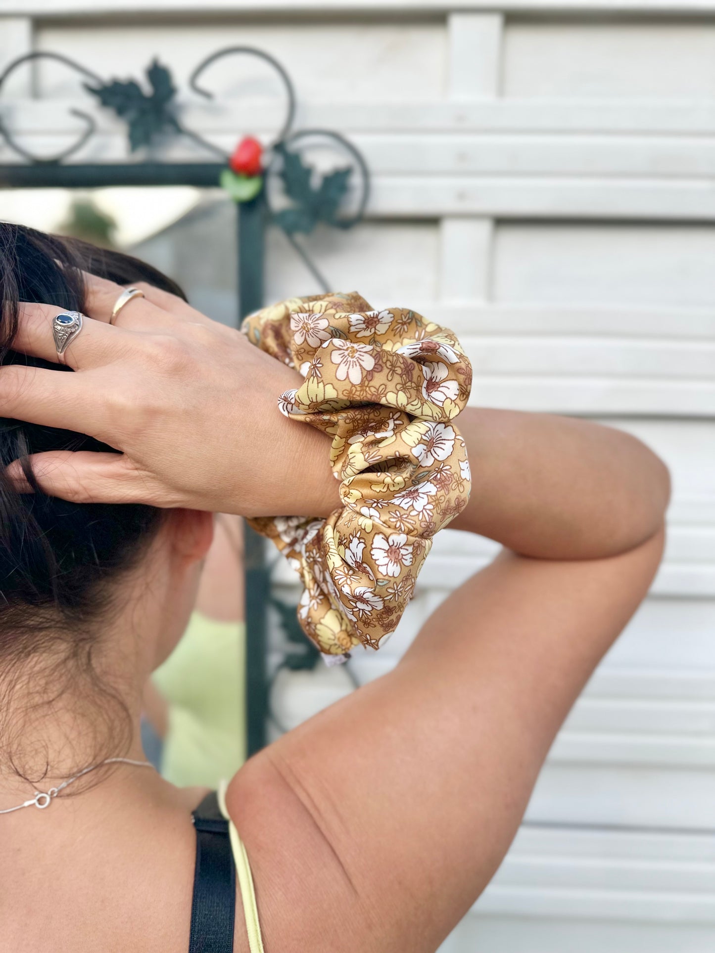 Chouchou en satin imprimé fleur