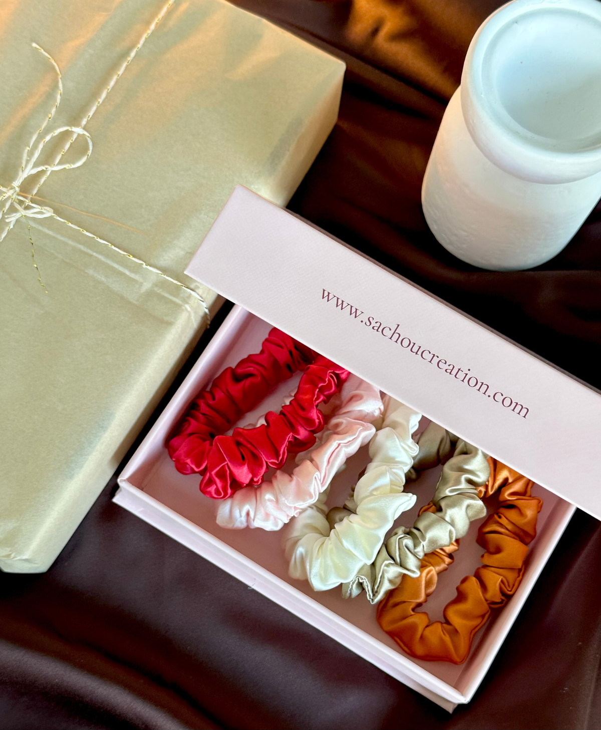 Coffret cadeau 100% soie de mûrier 19 mommes