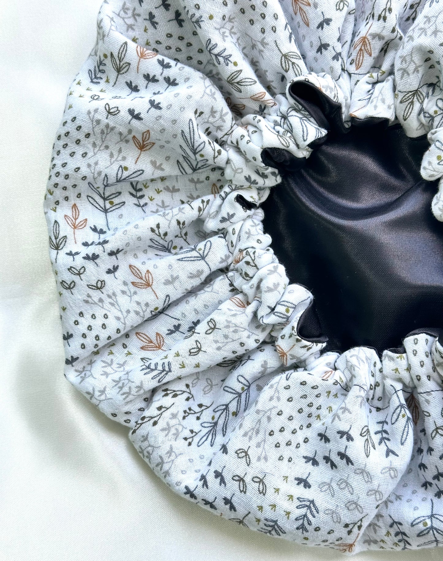 Bonnet réversible en satin et gaze de coton coup de cœur ♥️