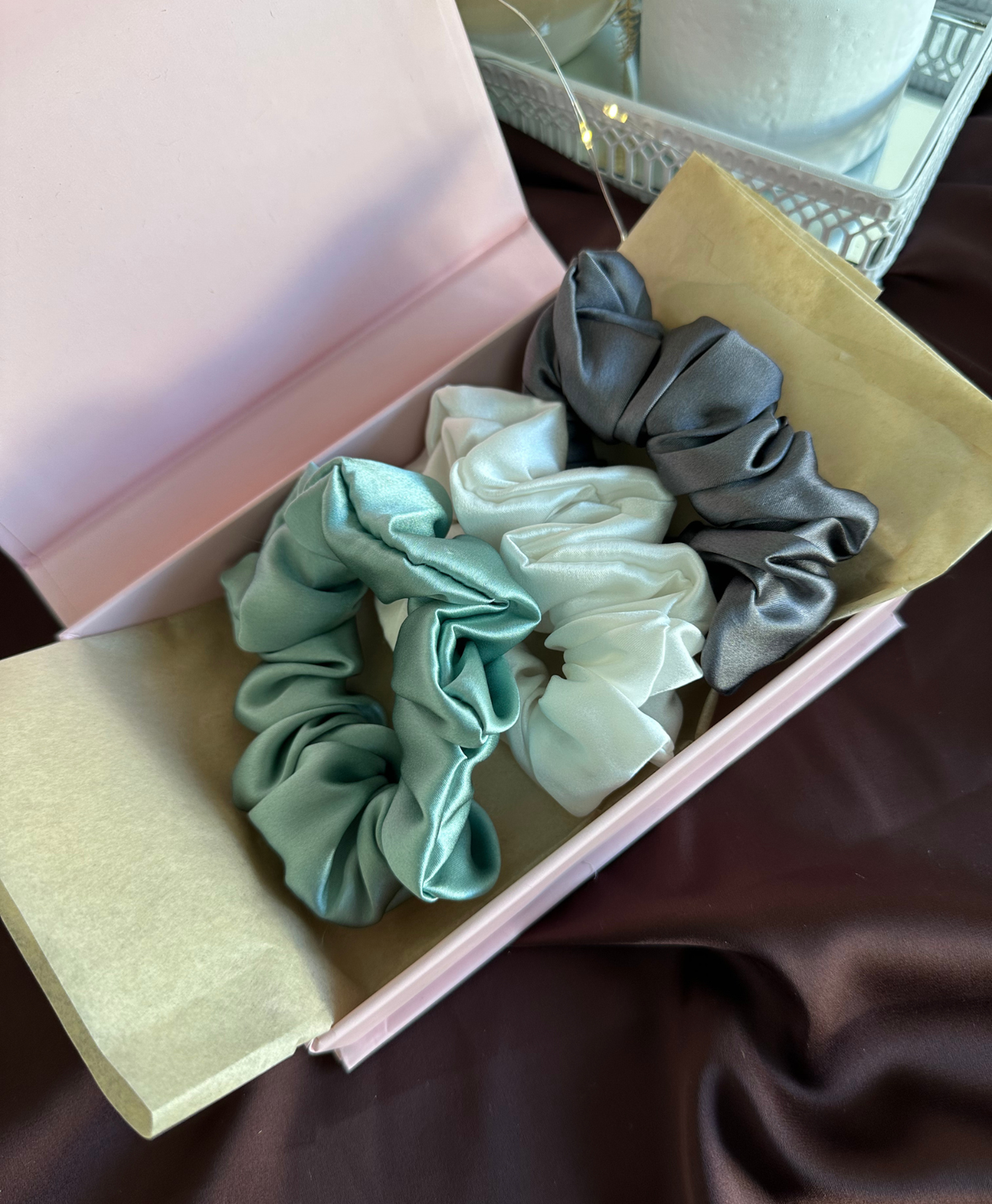 Coffret cadeau 100% soie de mûrier 19 mommes